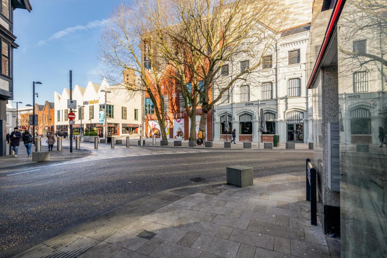2 Bedroom Apartment At Modernview Serviced Accommodation Watford Town Centre F15 외부 사진