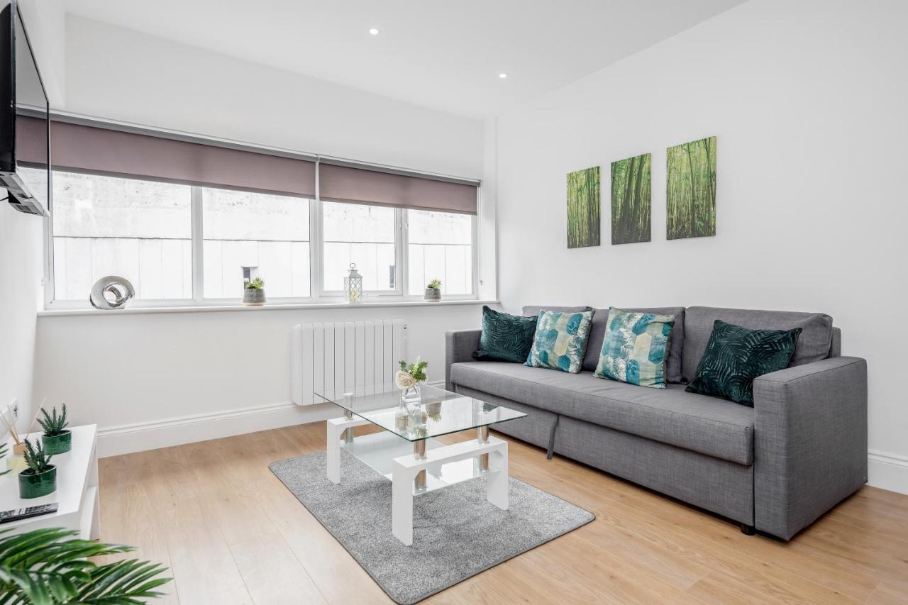 2 Bedroom Apartment At Modernview Serviced Accommodation Watford Town Centre F15 외부 사진
