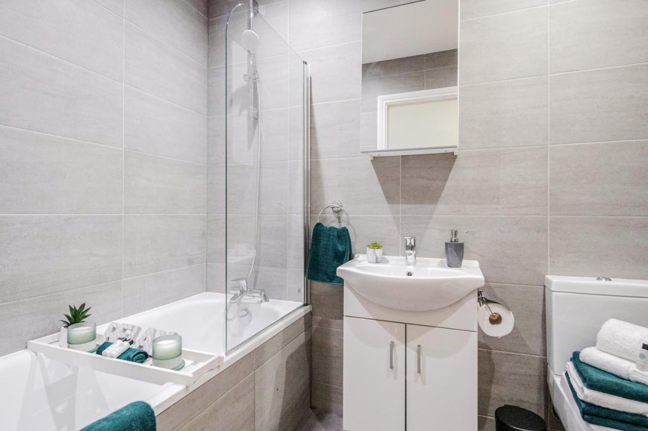2 Bedroom Apartment At Modernview Serviced Accommodation Watford Town Centre F15 외부 사진