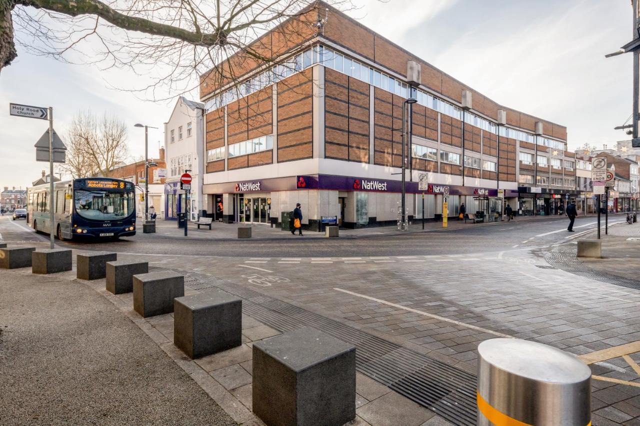 2 Bedroom Apartment At Modernview Serviced Accommodation Watford Town Centre F15 외부 사진